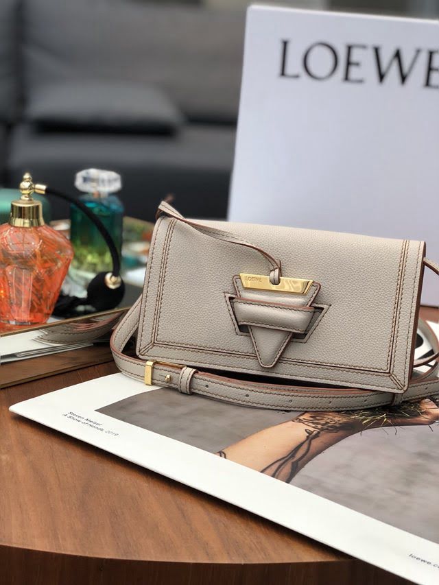 LOEWE包包 羅意威迷你Barcelona斜挎包 10155  tcl1330