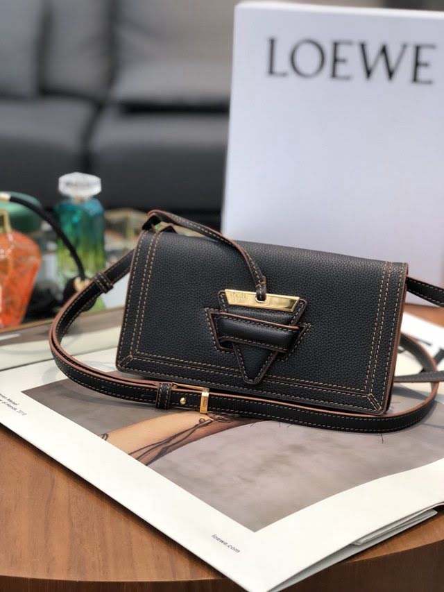 LOEWE包包 羅意威迷你Barcelona斜挎包 10155  tcl1332