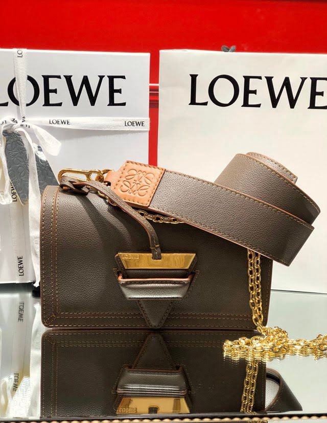 LOEWE包包 羅意威Barcelona雙肩帶斜挎包 10156  tcl1343