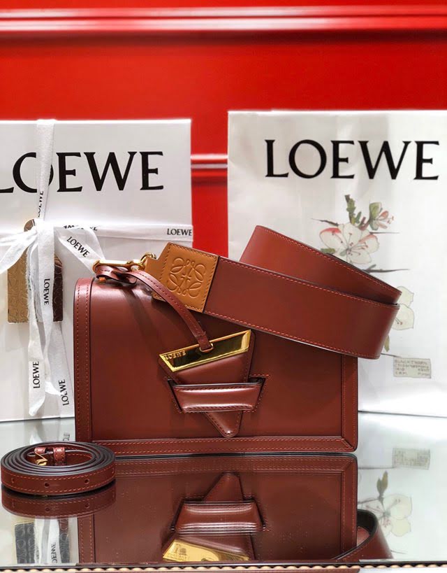 LOEWE包包 羅意威大號Barcelona三角包 10157  tcl1354