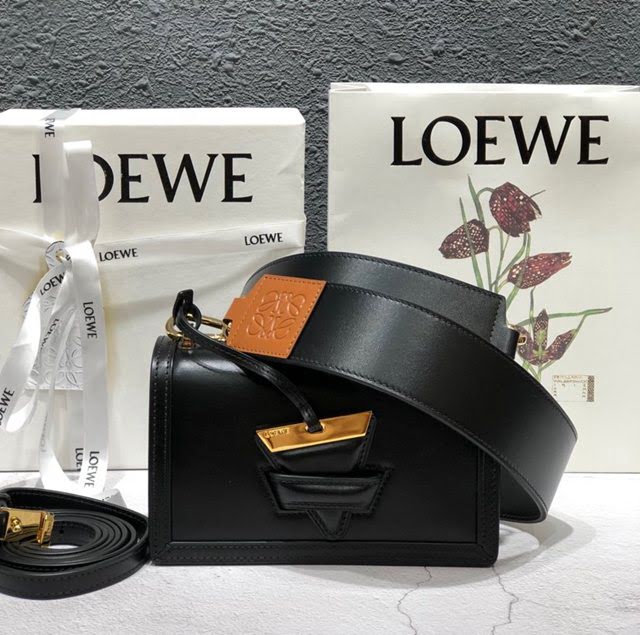 LOEWE包包 羅意威小號Barcelona三角包 羅意威雙肩帶斜挎包 10159  tcl1361