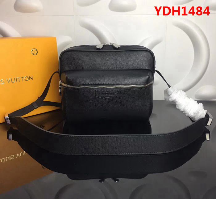 路易威登LV頂級原單M33435 YDHOutdoor斜跨郵差包 Taiga牛皮 YDH1484