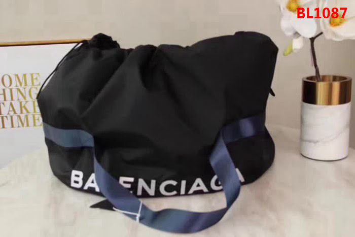 BALENCIAG巴黎世家 超輕旅行袋 運動袋 日常凹造型袋  BL1087
