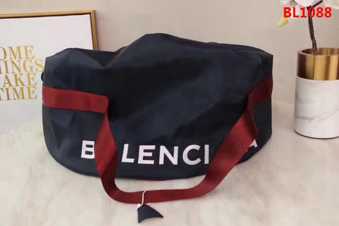 BALENCIAG巴黎世家 超輕旅行袋 運動袋 日常凹造型袋  BL1088