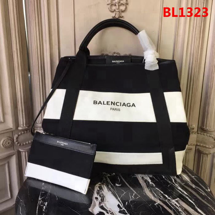 BALENCIAG巴黎世家 拼色 巴黎世家 購物包️定制帆布配油蠟皮 簡單寬闊 購物包推薦款  BL1323