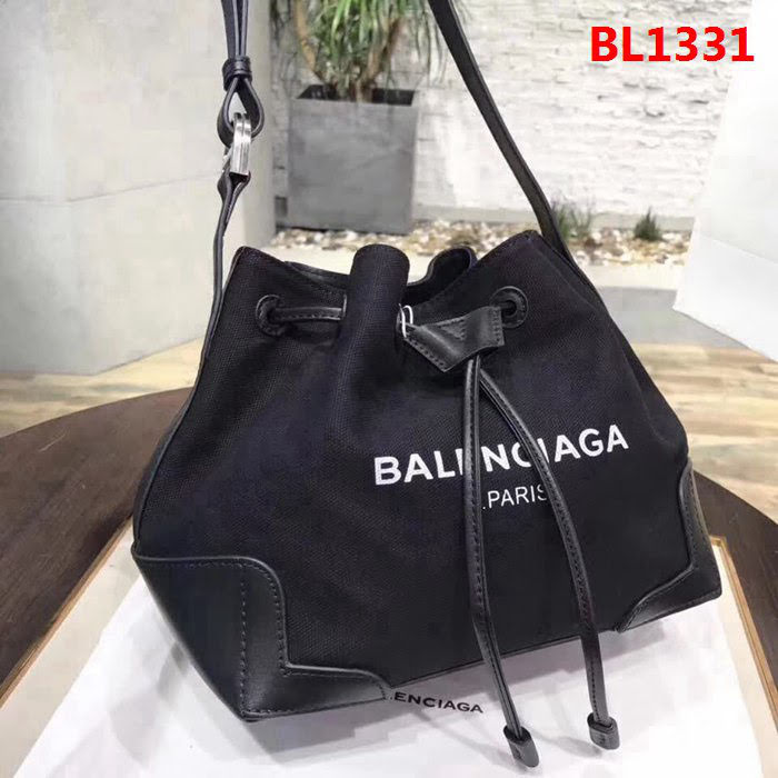 BALENCIAG巴黎世家 帆布抽帶水桶包 帆布配牛皮 抽帶開合 配子母袋 全網最高品質  BL1331