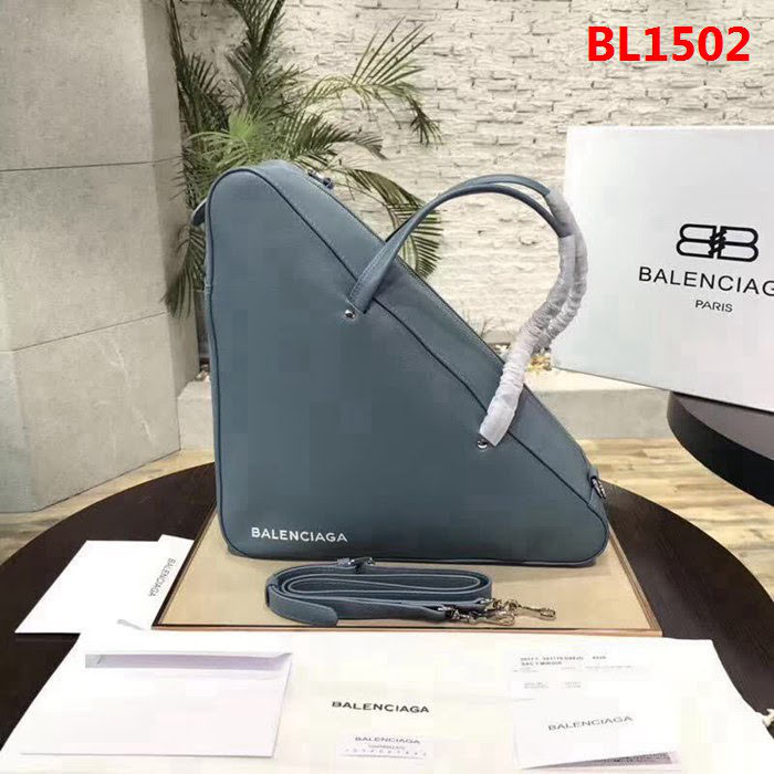 BALENCIAG巴黎世家 三角包大號  BL1502