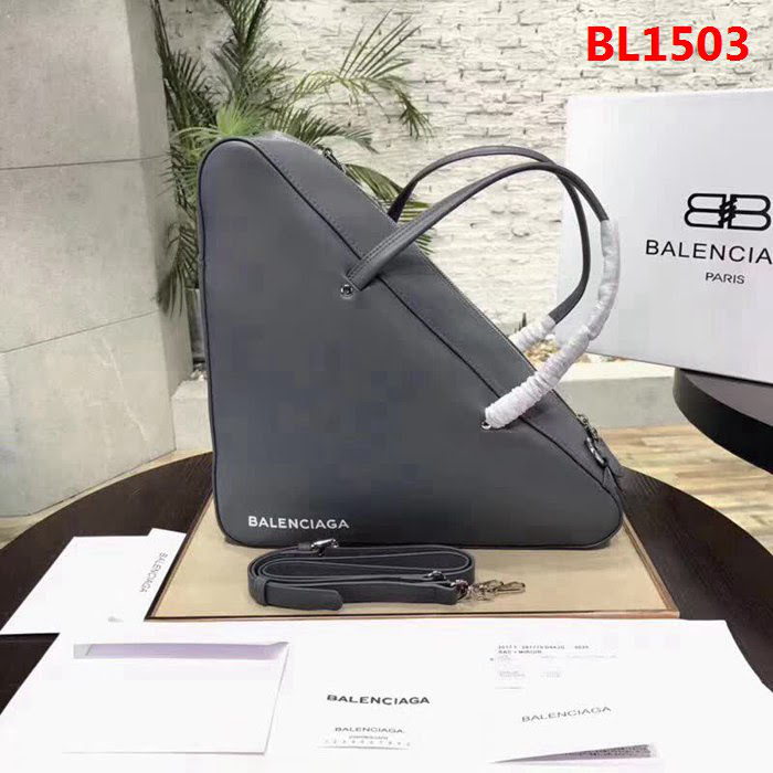 BALENCIAG巴黎世家 三角包大號  BL1503