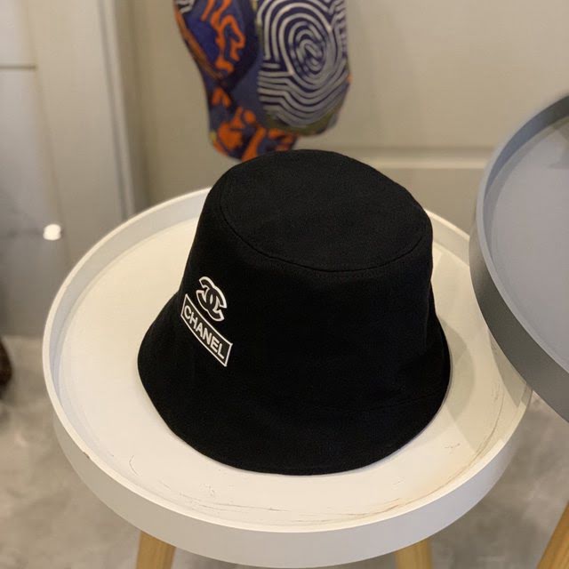 Chanel新品女士帽子 香奈兒不對稱簡約漁夫帽遮陽帽  mm1687