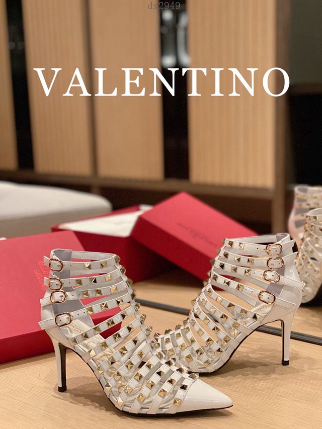 Valentino專櫃原版華倫天奴春夏新款經典五金裝飾女士高跟涼鞋 dx2949