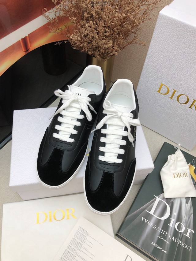 Dior明星同款平底圓頭運動鞋 迪奧2021春夏最新情侶款系帶休閒小白鞋 CD字母logo小蜜蜂印花拼色德訓鞋 dx3501