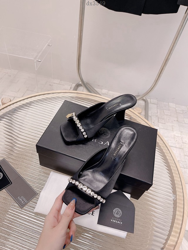 Versace專櫃2022新款女鞋 範思哲魚嘴方跟涼鞋 dx3549