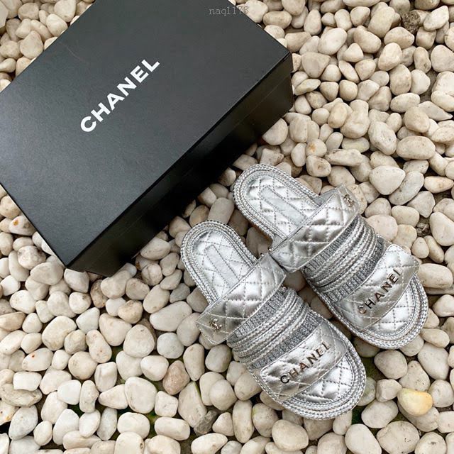 Chanel女鞋 香奈兒2020爆款涼鞋 Chanel休閒女沙灘鞋  naq1173