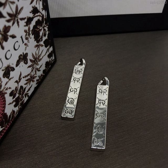 GUCCi飾品 古馳長款條形刻字母吊墜 Gucci男女簡約長方形項鏈  zgbq1050