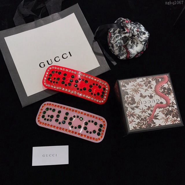 GUCCi飾品 古馳新款樹脂髮夾 Gucci水晶字母logo髮夾  zgbq1067