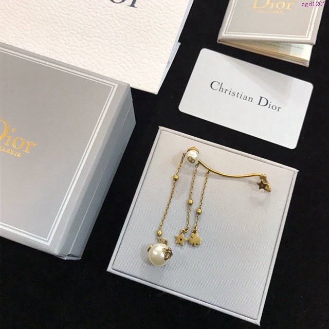 Dior飾品 迪奧經典熱銷款復古淡金色珍珠五角星cd蜜蜂字母單邊耳釘耳夾  zgd1207