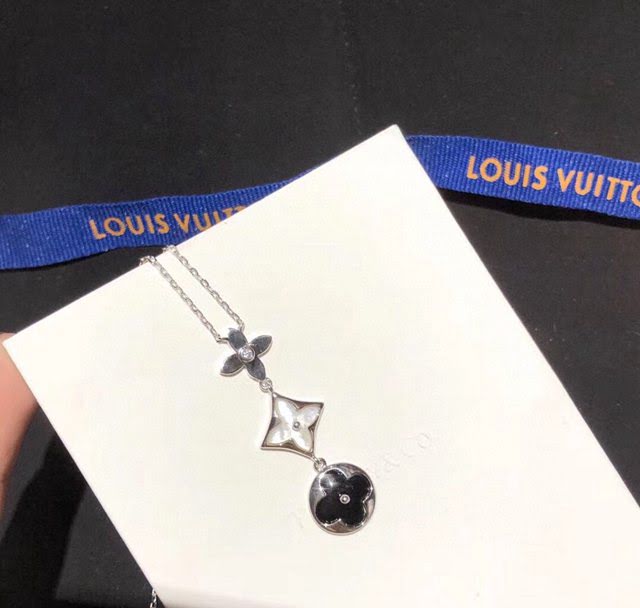 Louis Vuitton純銀飾品 路易威登三花貝母項鏈 LV四葉草鏈條吊墜鎖骨鏈  zglv1980