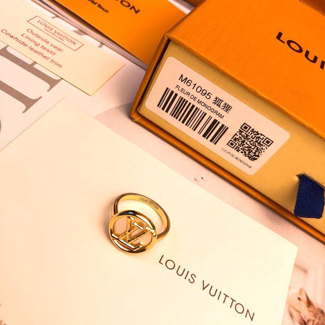 Louis Vuitton新款飾品 路易威登字母戒指 LV圓形金色戒指  zglv2086