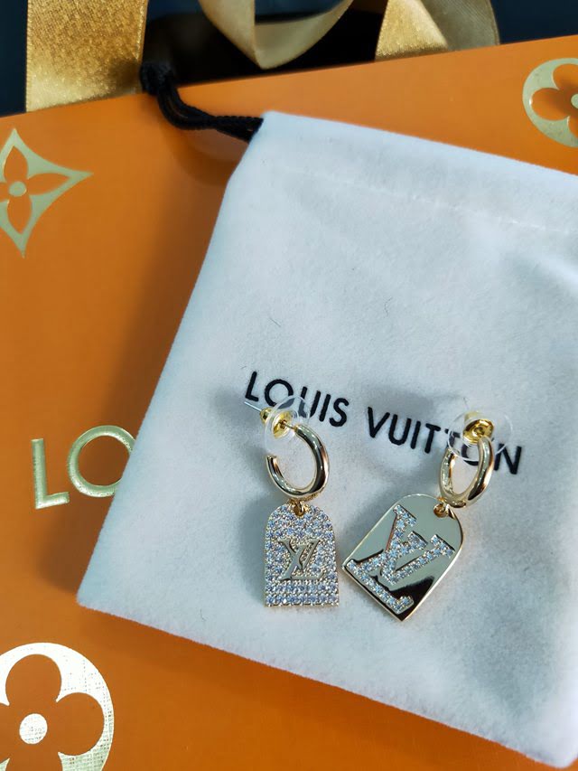 Louis Vuitton新款飾品 路易威登微鑲晶鑽幾何方牌logo字母耳釘 LV方牌耳勾耳環  zglv2162