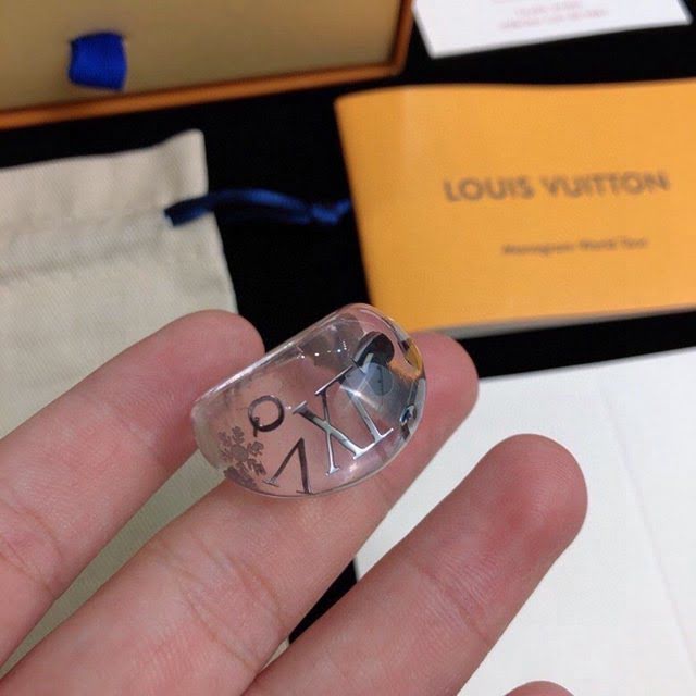 Louis Vuitton新款飾品 路易威登亞克力戒指 LV老花字母透明戒指指環  zglv2172