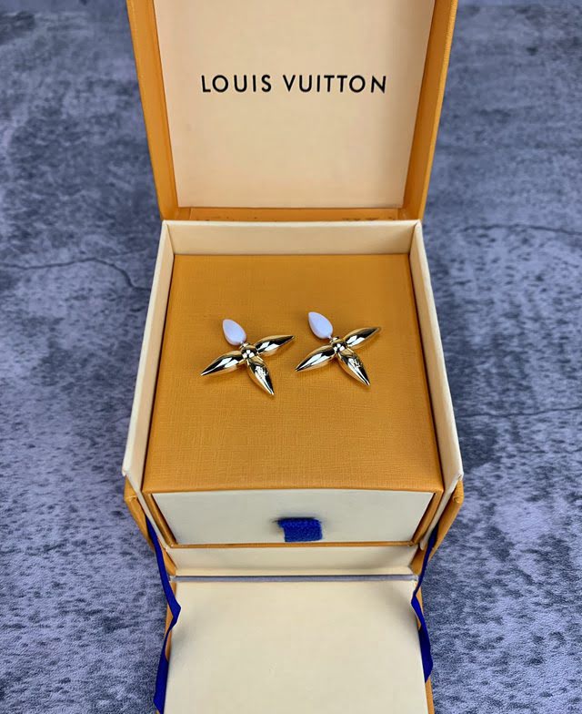 Louis Vuitton新款飾品 路易威登新款拼接耳釘 LV金色四葉耳環  zglv2191