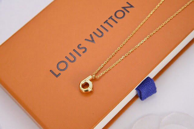Louis Vuitton新款飾品 路易威登字母b項鏈 LV簡約字母金色可調節鎖骨鏈  zglv2230