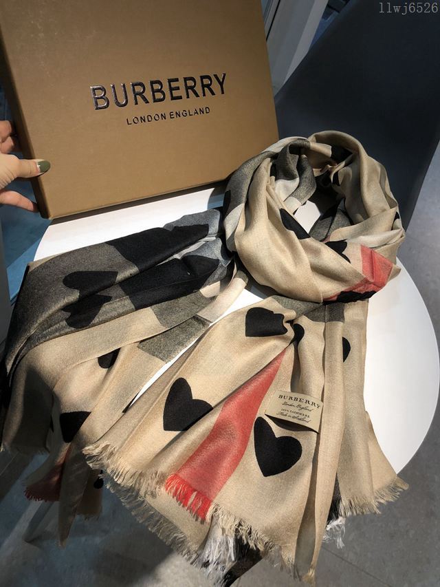 Burberry圍巾 巴寶莉專櫃桃心圍巾披肩 Burberry山羊絨長圍巾  llwj6526