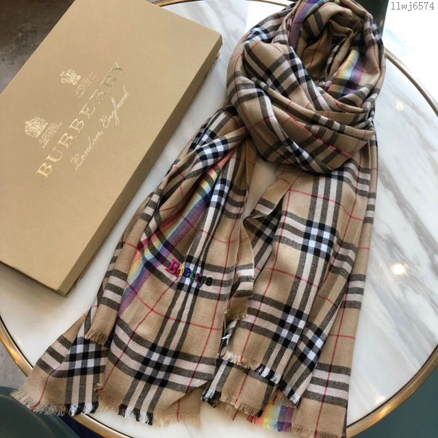 Burberry圍巾 bulingbuling系列 巴寶莉經典格羊絨披肩 Burberry長款女圍巾  llwj6574