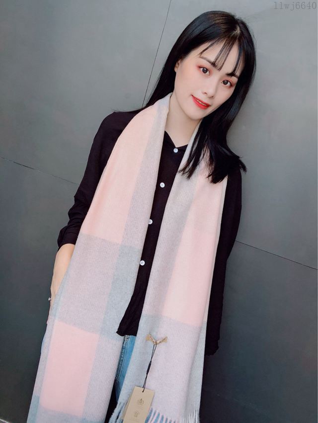 Burberry圍巾 2019年度最新力作 時尚彩色拼色方格子 巴寶莉羊絨混紡女長圍巾  llwj6640