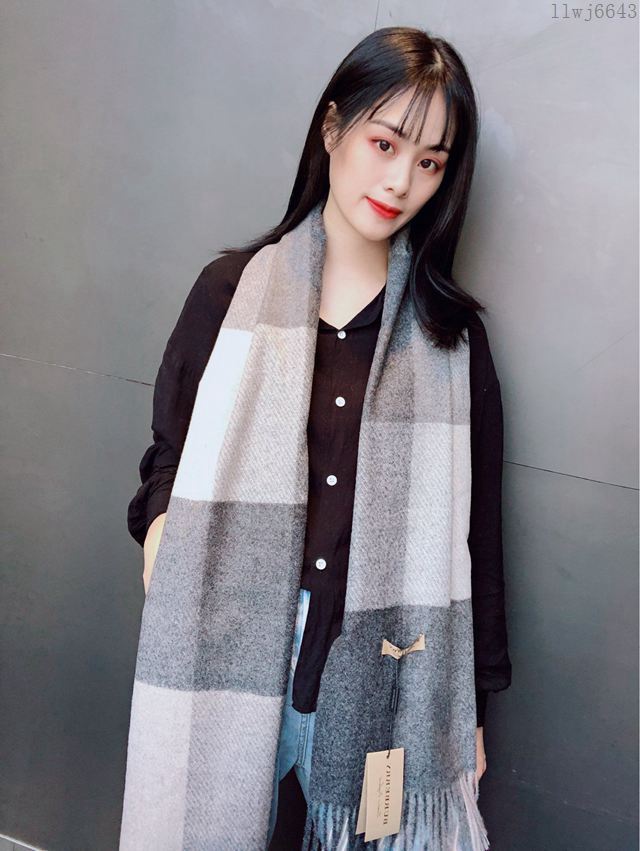 Burberry圍巾 2019年度最新力作 時尚彩色拼色方格子 巴寶莉羊絨混紡女長圍巾  llwj6643