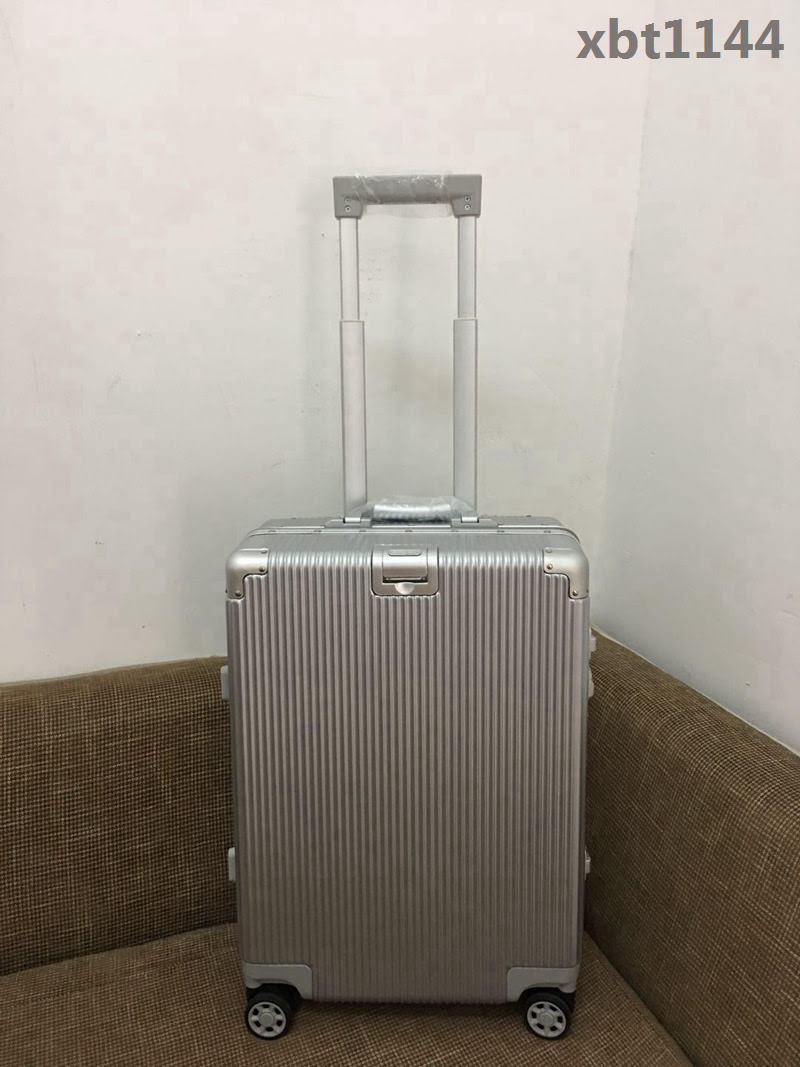 RIMOWA日默瓦 拉箱/拉杆箱 pc+鋁鎂合金 經典classic系列 明星同款 8025 限量20寸登機箱  xbt1144