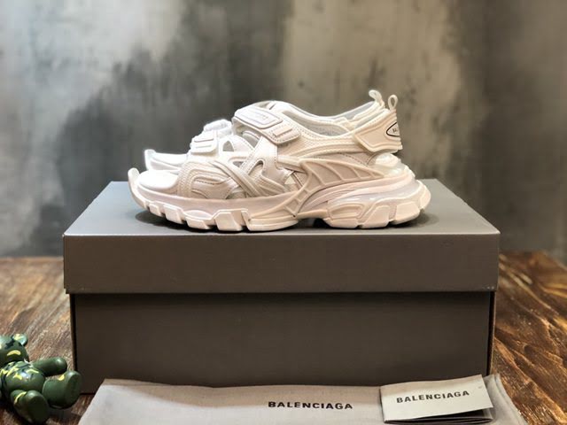 Balenciaga經典款男女鞋 巴黎世家頂級版本Track 4.0戶外概念復古老爹涼鞋 Balenciaga情侶款老爹鞋  hdbl1025