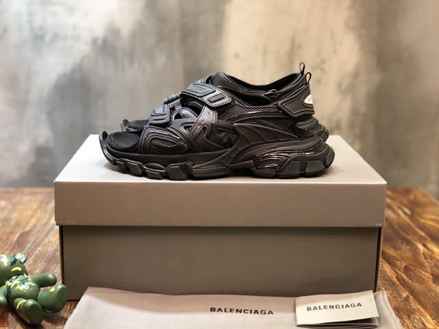 Balenciaga經典款男女鞋 巴黎世家頂級版本Track 4.0戶外概念復古老爹涼鞋 Balenciaga情侶款老爹鞋  hdbl1026