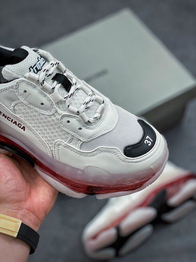 Balenciaga經典款男女鞋 巴黎世家頂級版本Triple S 3.0 巴黎世家三代全新配色復古休閒跑鞋 Balenciaga情侶款老爹鞋  hdbl1047