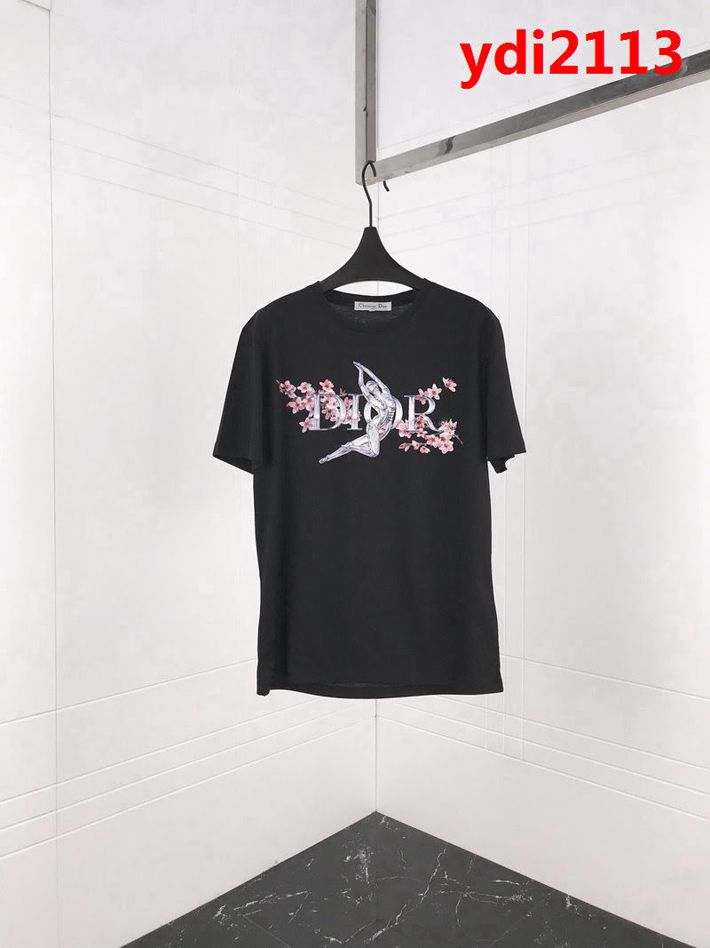 DIOR迪奧 x Kaws19早春聯名款 小金人梅花短袖T-shirt 絲光棉面料 數碼印花工藝 雜誌最新款 ydi2113