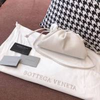 Bottega Veneta女包 寶緹嘉steny包 19新款BV鱷魚紋小號雲朵包 米白色  gxz1093