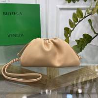 Bottega veneta高端女包 98057 寶緹嘉小號手拿肩背包 BV經典款pouch雲朵包  gxz1128