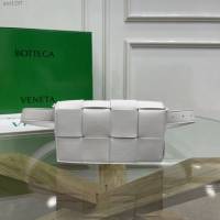 Bottega veneta高端女包 KF0015石膏白色 寶緹嘉CAEESTTE腰包 BV經典款手工編織手包腰包胸包斜挎包  gxz1207
