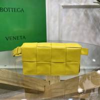 Bottega veneta高端女包 KF0023 寶緹嘉爆款黃色CASSETTE腰包 BV經典款四格腰包/胸包/斜挎包/單肩包  gxz1393