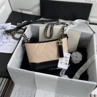 Chanel女包 香奈兒專櫃最新款Gabrielle包 Chanel肩背斜挎小號流浪包  djc4114