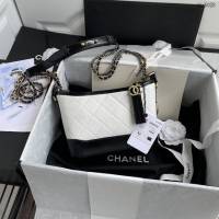 Chanel專櫃新款小號Gabrielle流浪包 香奈兒91810黑色流浪肩背包 djc5028