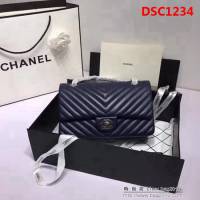 香奈兒CHANEL 升級版V線1112高仿原單小羊皮肩背斜挎包 DSC1234