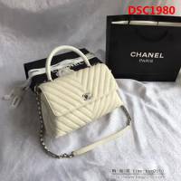 香奈兒CHANEL 92992 2018最新V字型 單手挽手提單肩包 DSC1980