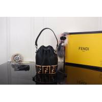 FENDI芬迪 Fendi MINI BUCKET 時尚手提肩背包 可手提 可斜挎 8850  fd1502