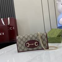 Gucci專櫃古馳最新款Horsebit女士1955系列鏈條錢包 jh1969型號：621892