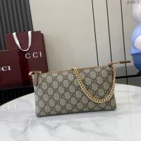 Gucci專櫃古馳最新款PVC配原廠牛皮鏈條包麻將包 jh1972型號：779791