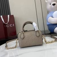 Gucci專櫃古馳最新款Emblem系列超迷你手提包 jh1982型號：815256