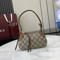 Gucci專櫃古馳最新款Emblem系列超迷你肩背包 jh1988型號：820696