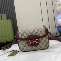 Gucci專櫃古馳最新款Horsebit 1955系列迷你肩背包單肩斜挎女包 jh2057型號：815205
