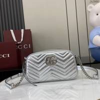 Gucci專櫃古馳最新款Marmont系列迷你手袋鏈條女包 jh2060型號：447632